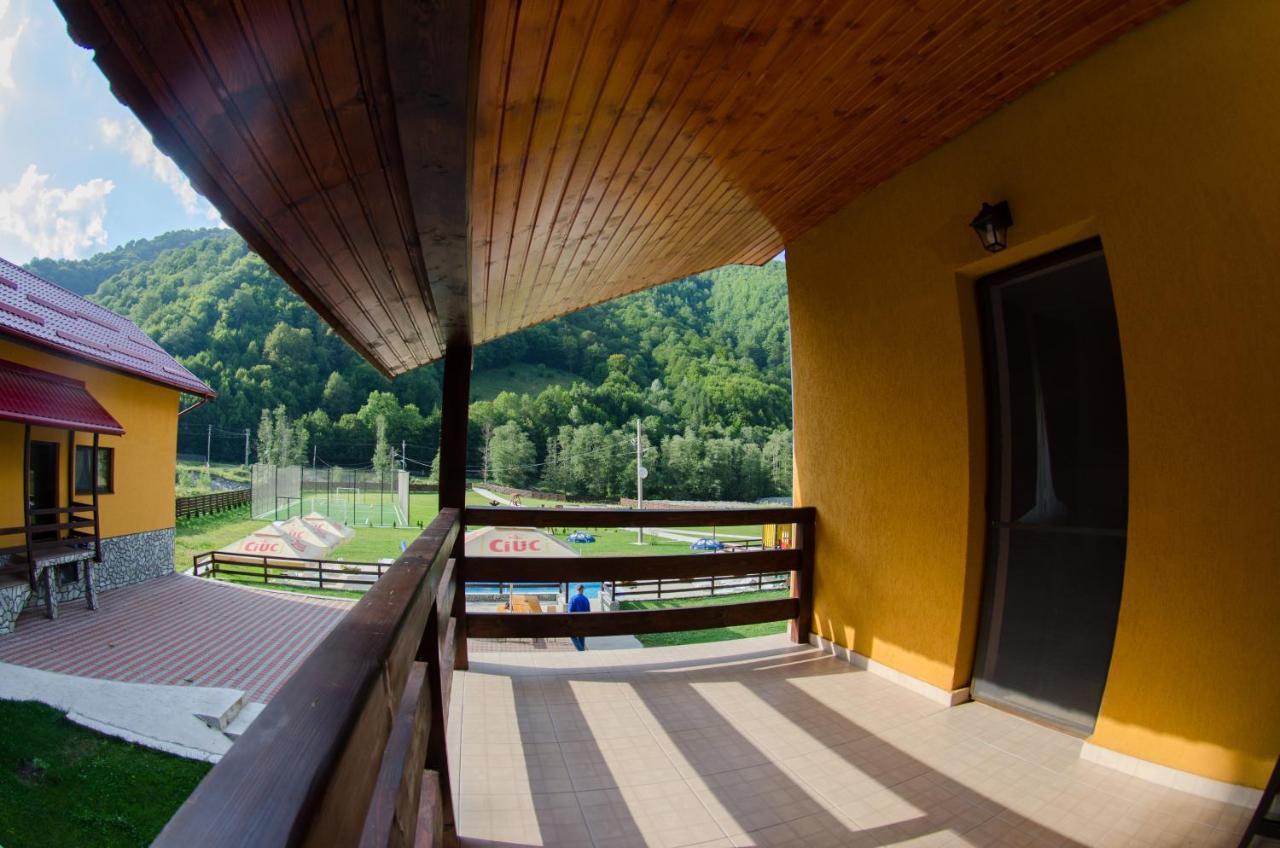 Pensiunea Roberto Malaia Exteriér fotografie